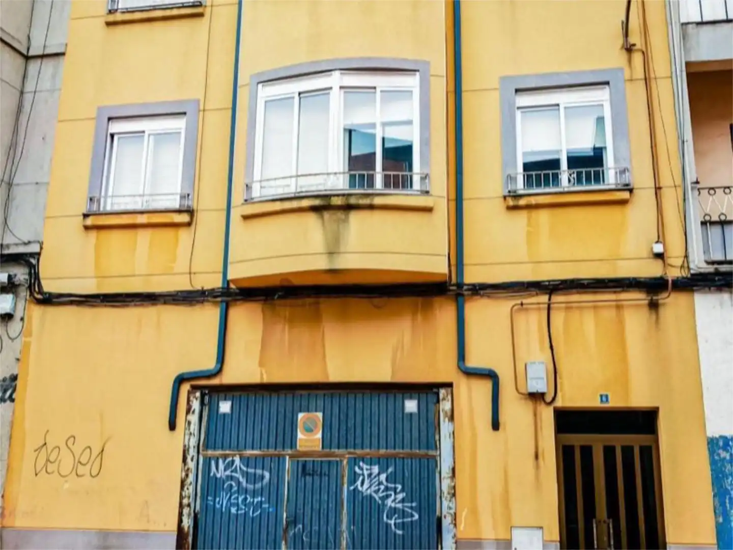 Pis en venda a Calle Comandante Zorita, 6, Flores de Sil - La Placa Vista exterior de Pis en venda en Ponferrada