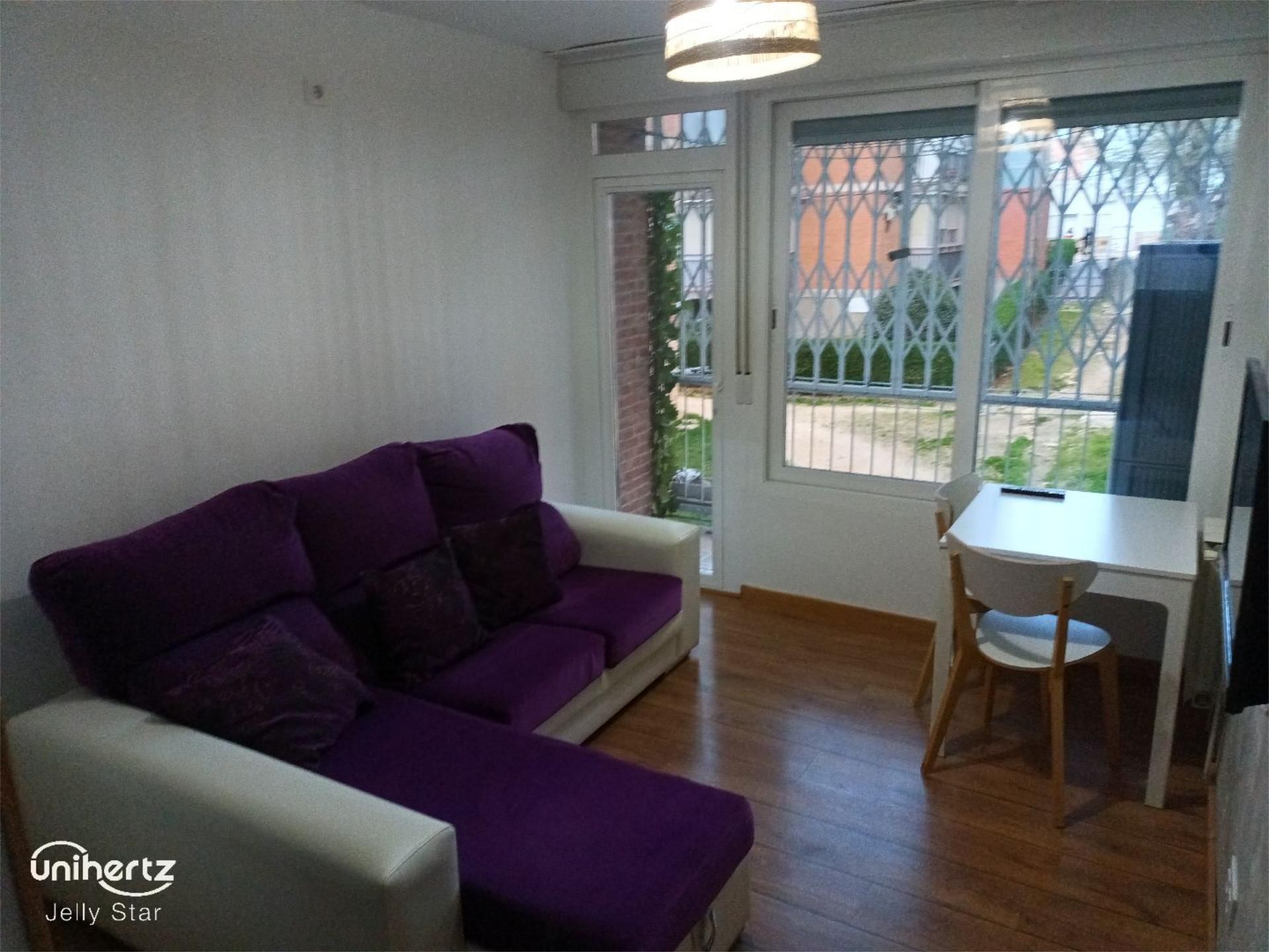 Piso de alquiler en Calle de Claudio Sánchez Albornoz, 20, Campamento Sala de estar de Piso de alquiler en Madrid Capital con Calefacción y Balcón