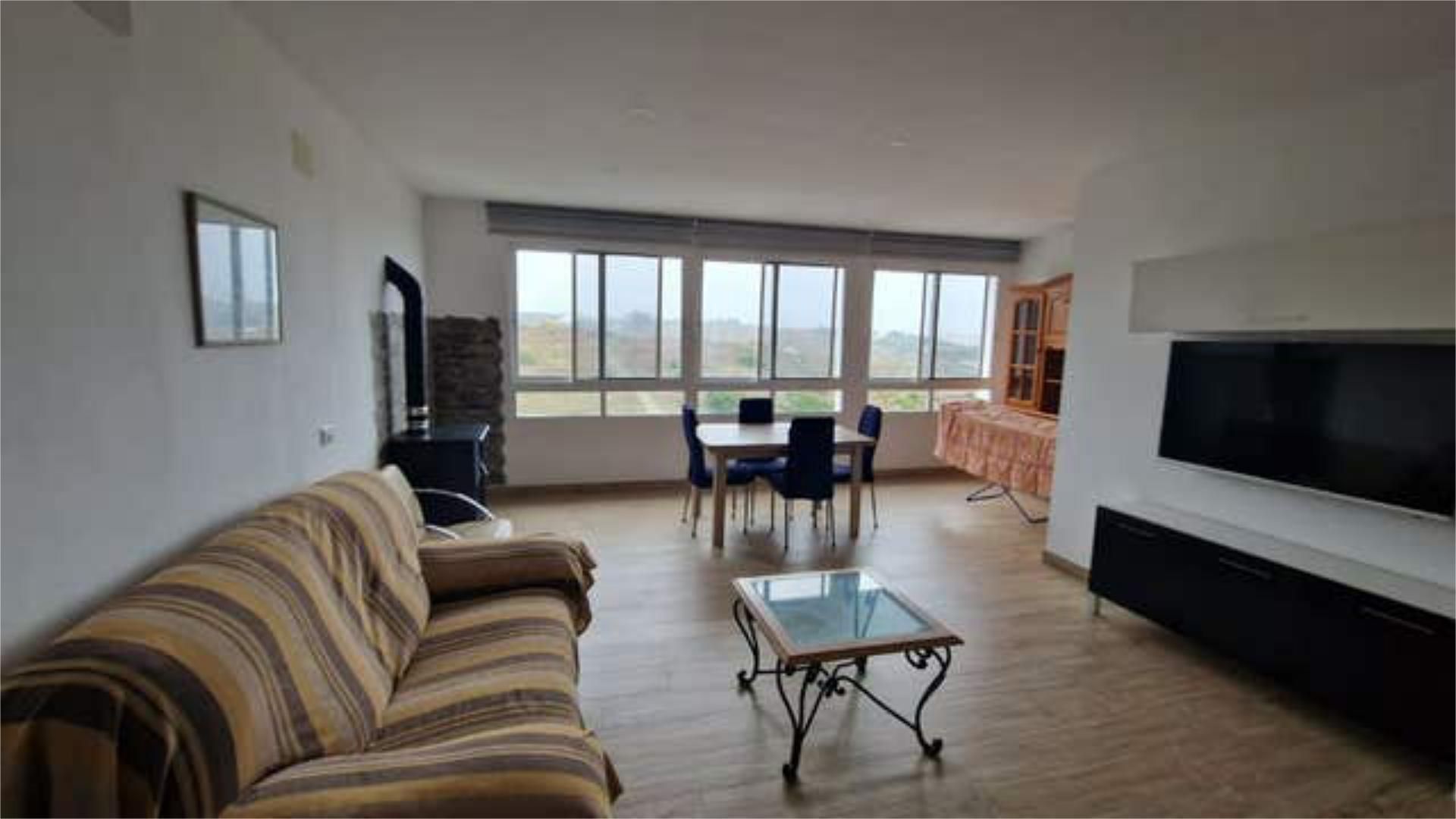 Wohnzimmer von Wohnung zur Miete in Manilva mit Heizung, Terrasse und Möbliert