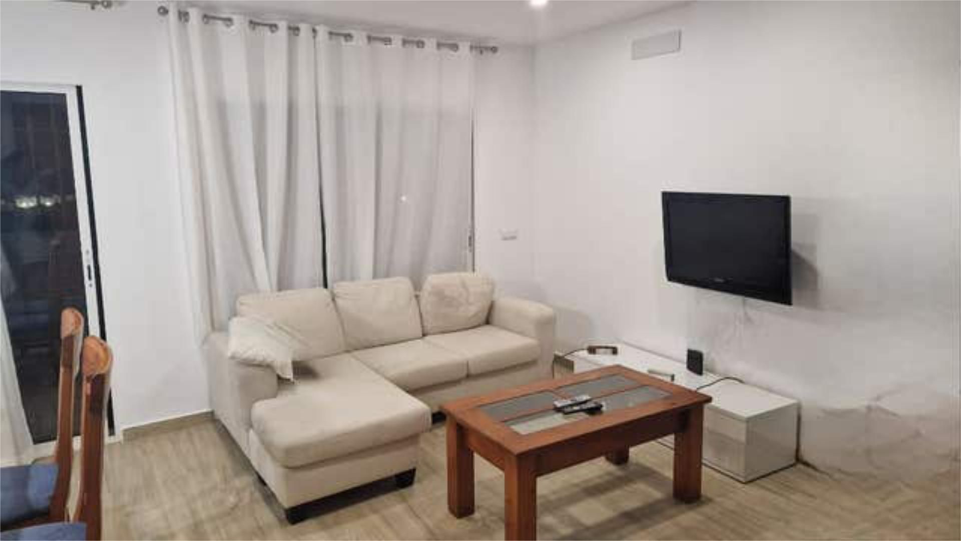 Sala d'estar de Casa adosada de lloguer en Manilva amb Terrassa