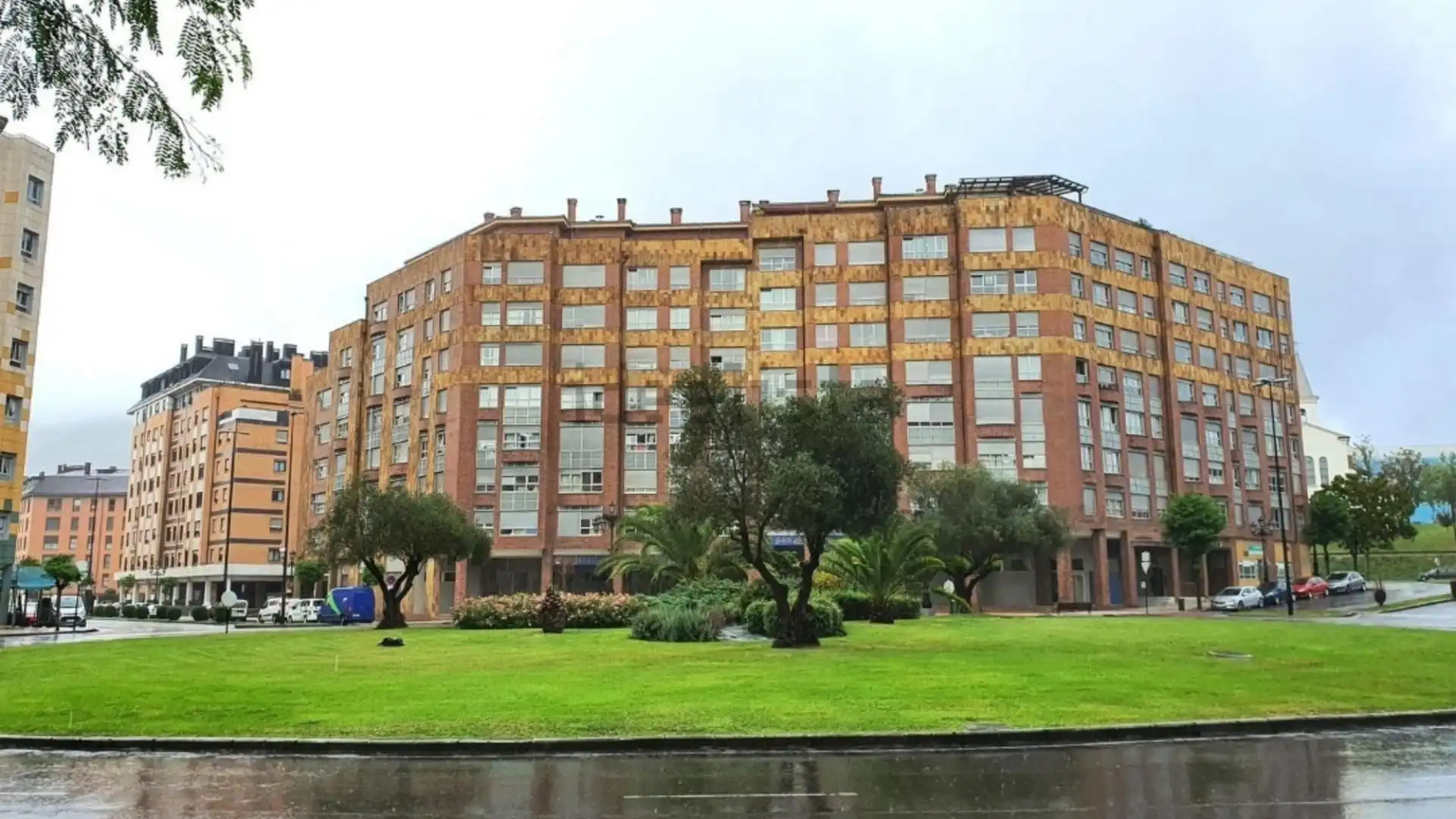 Exterior view of Flat for rent in Oviedo   with Heating, Parquet flooring and Furnished