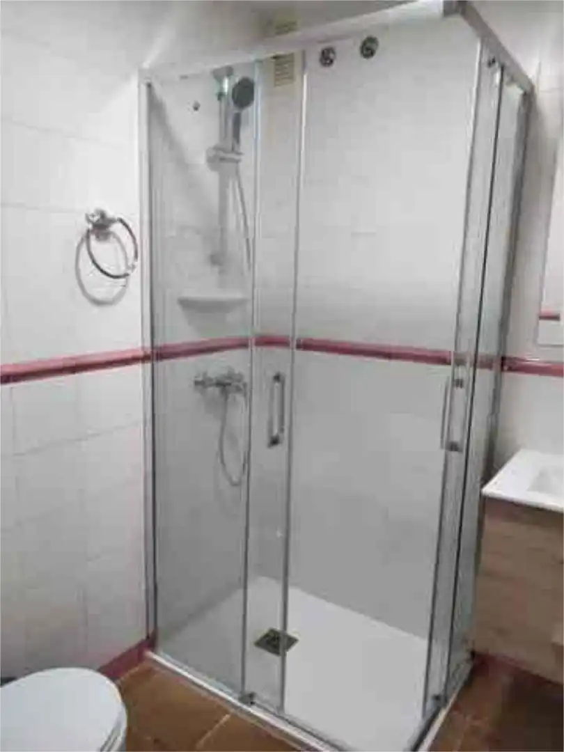 Wohnung zur Miete in Costa Ballena Golf Badezimmer von Wohnung zur Miete in Rota mit Privatgarten, Terrasse und Schwimmbad