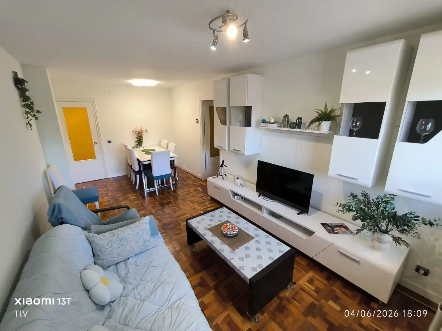 Wohnung zum Verkauf in Calle Isla Malaita, 9, Peñagrande Wohnzimmer von Wohnung zum Verkauf in Madrid mit Heizung, Privatgarten und Parkett