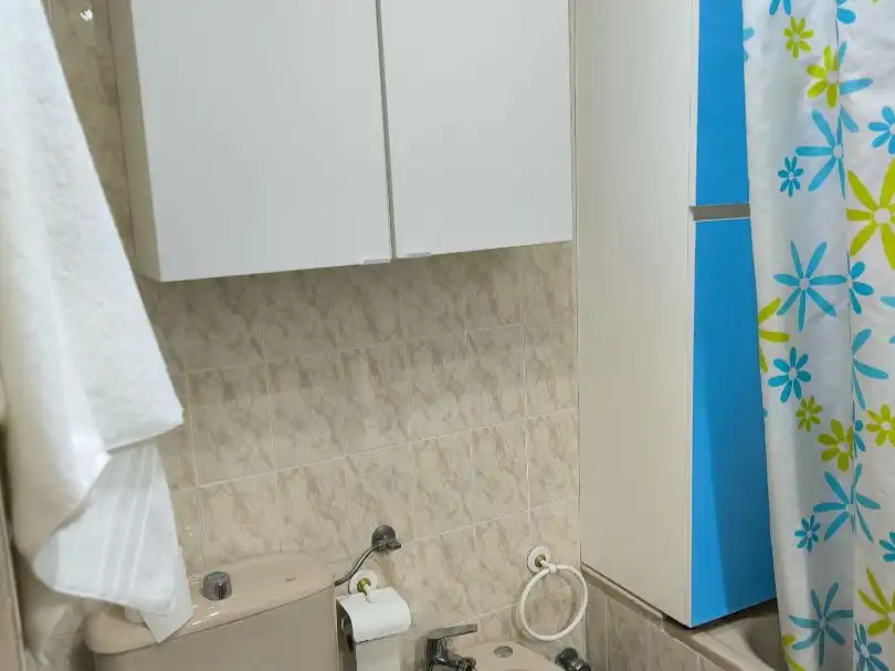 Wohnung zum Verkauf in Calle Isla Malaita, 9, Peñagrande Badezimmer von Wohnung zum Verkauf in Madrid mit Heizung, Privatgarten und Parkett