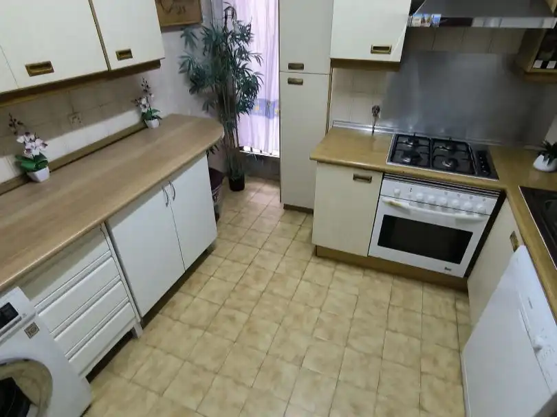 Wohnung zum Verkauf in Calle Isla Malaita, 9, Peñagrande Küche von Wohnung zum Verkauf in Madrid mit Heizung, Privatgarten und Parkett