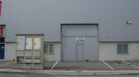 Foto 2 von Fabrikhallen zur Miete in Porceyo, Gijón