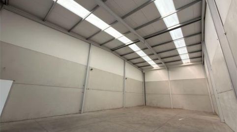 Foto 5 von Fabrikhallen zur Miete in Porceyo, Gijón