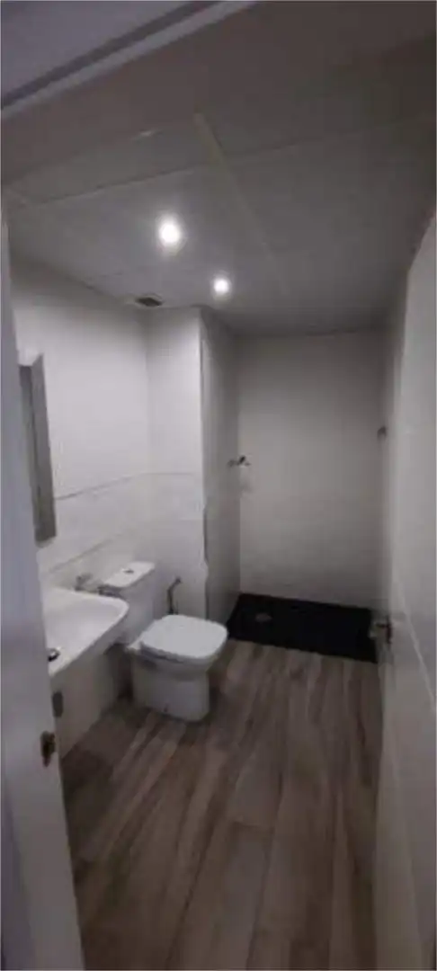 Oficina de alquiler en Miajadas Baño de Oficina de alquiler en Miajadas con Aire acondicionado