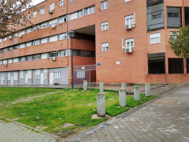 Garaje en Alquiler en Los Rosales