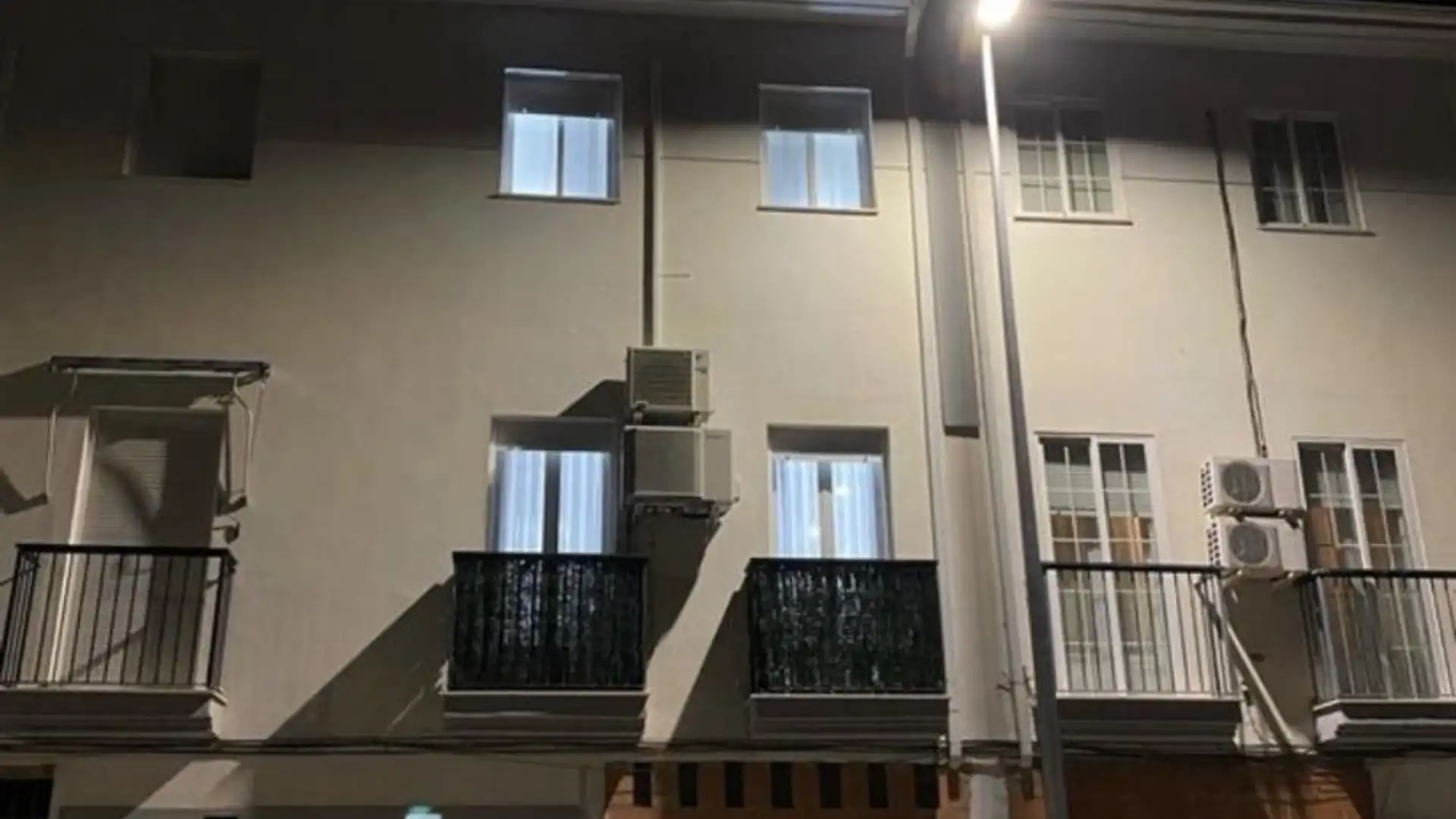 Dúplex en venda a Calle Burdalos, 51, Don Benito Vista exterior de Dúplex en venda en Don Benito amb Aire condicionat, Calefacció i Jardí privat