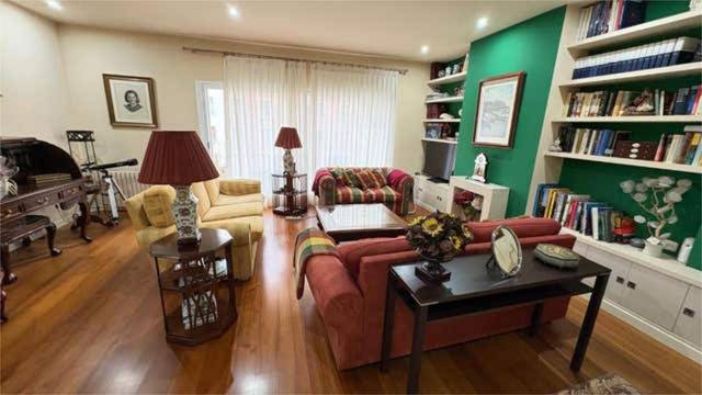 Piso en Venta en Universidad - Malasaña