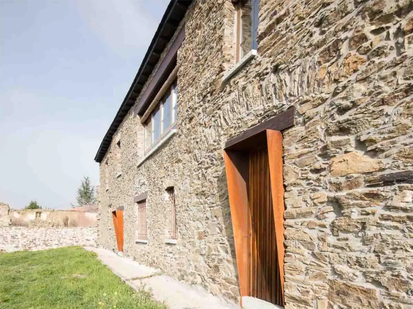 Finca rústica en venta en Calle las Eras, 1, Santa María de Ordás Vista exterior de Finca rústica en venta en Santa María de Ordás con Calefacción, Jardín privado y Parquet