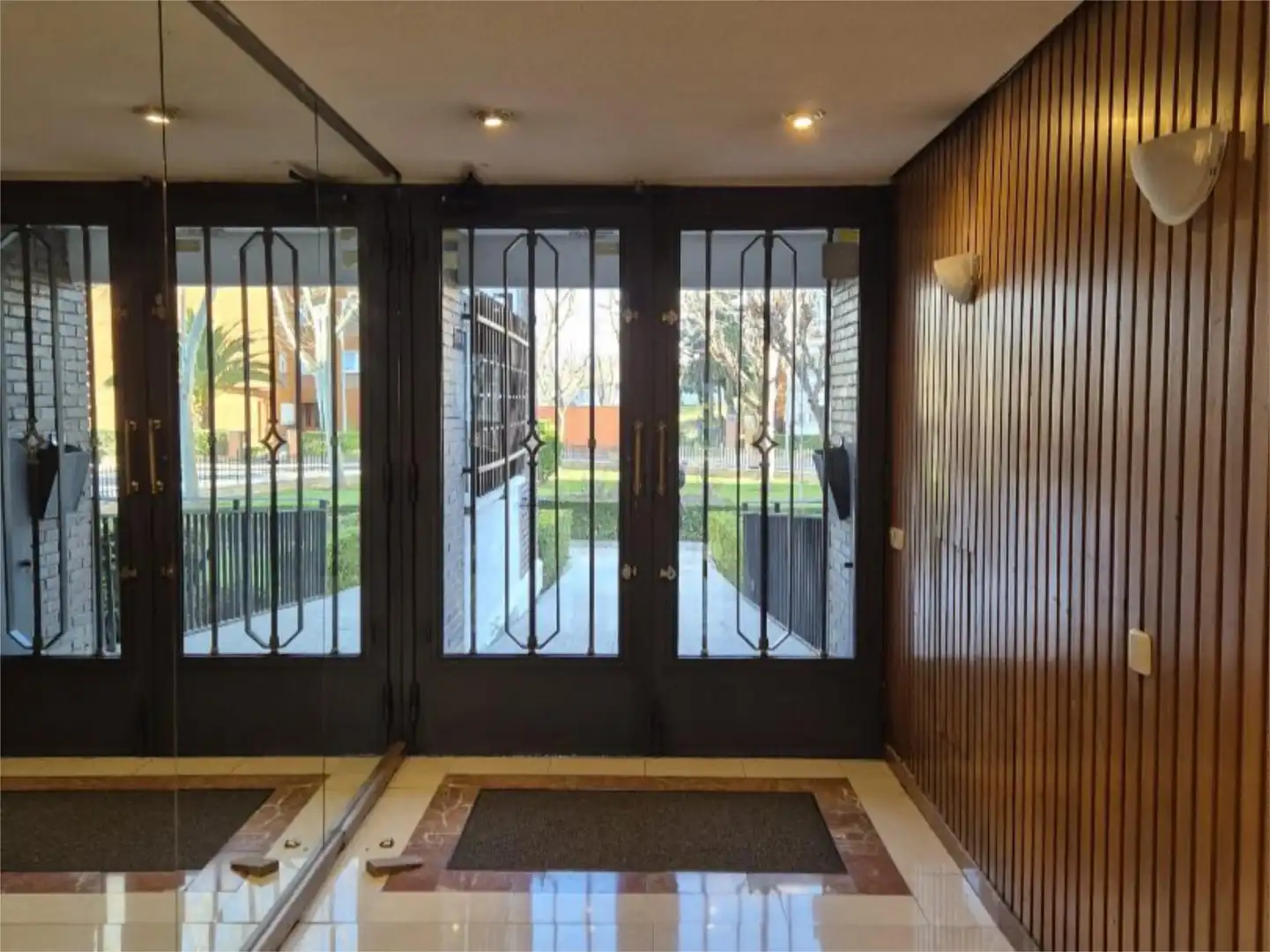 Flat for sale in Calle Batel, 6, Alameda de Osuna Flat for sale in Madrid Capital with Terrace and Swimming Pool