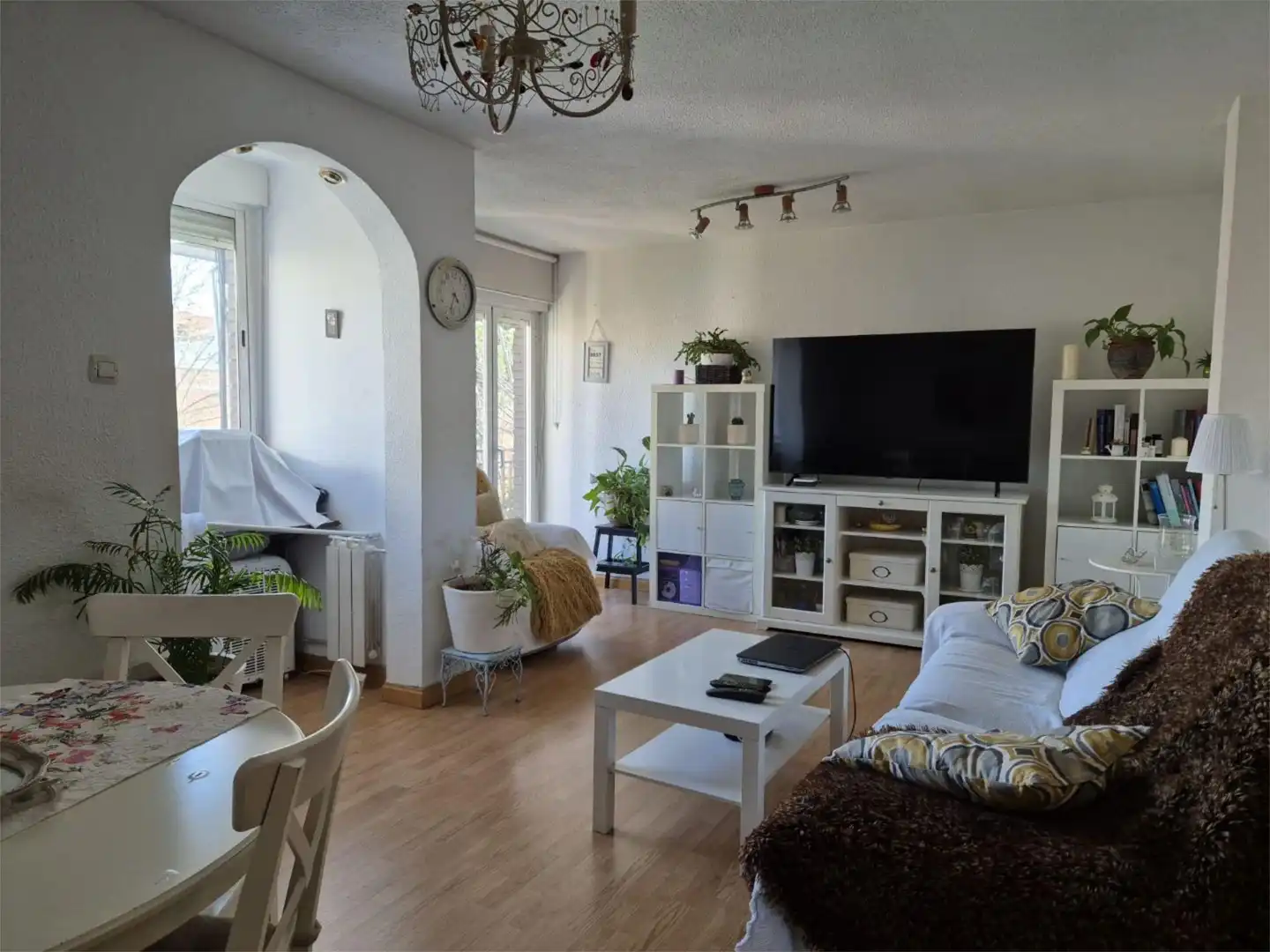 Flat for sale in Calle Batel, 6, Alameda de Osuna Living room of Flat for sale in Madrid Capital with Terrace and Swimming Pool