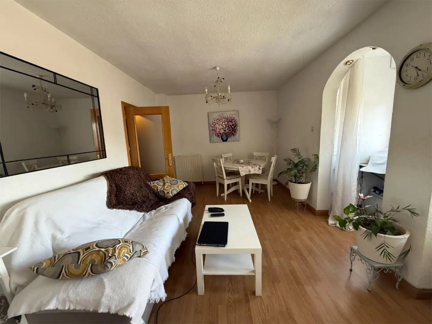 Flat for sale in Calle Batel, 6, Alameda de Osuna Living room of Flat for sale in Madrid Capital with Terrace and Swimming Pool