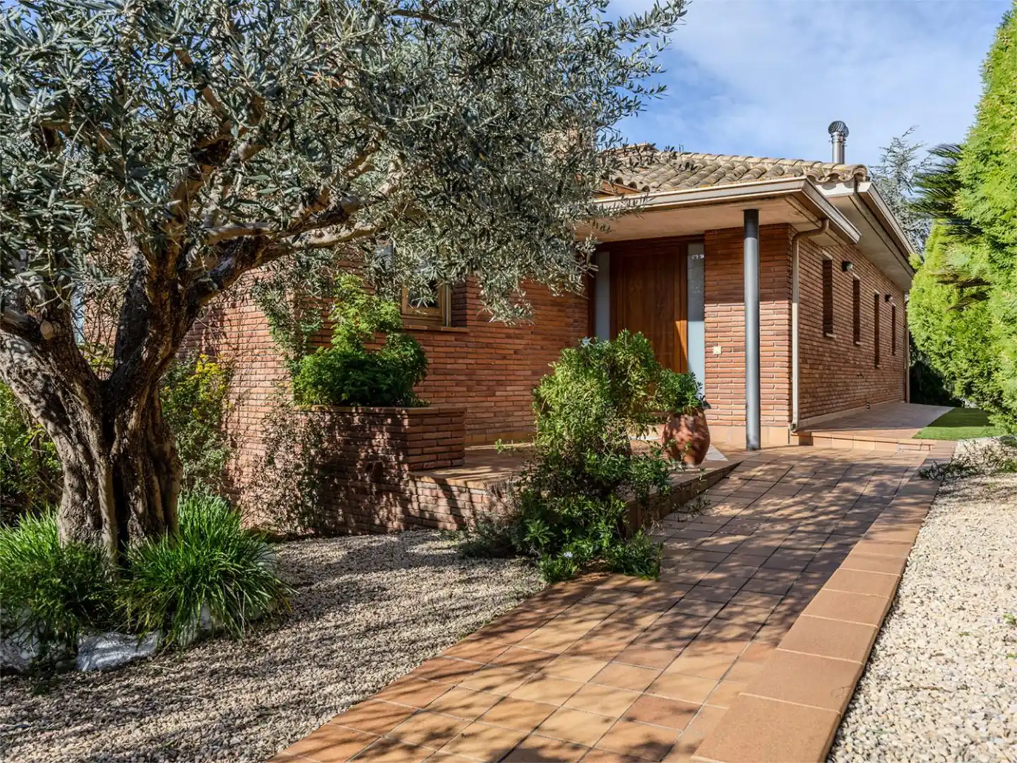 Casa o chalet en venta en Carrer Maresme, 17, Font Verda Vista exterior de Casa o chalet en venta en Granollers con Terraza y Balcón