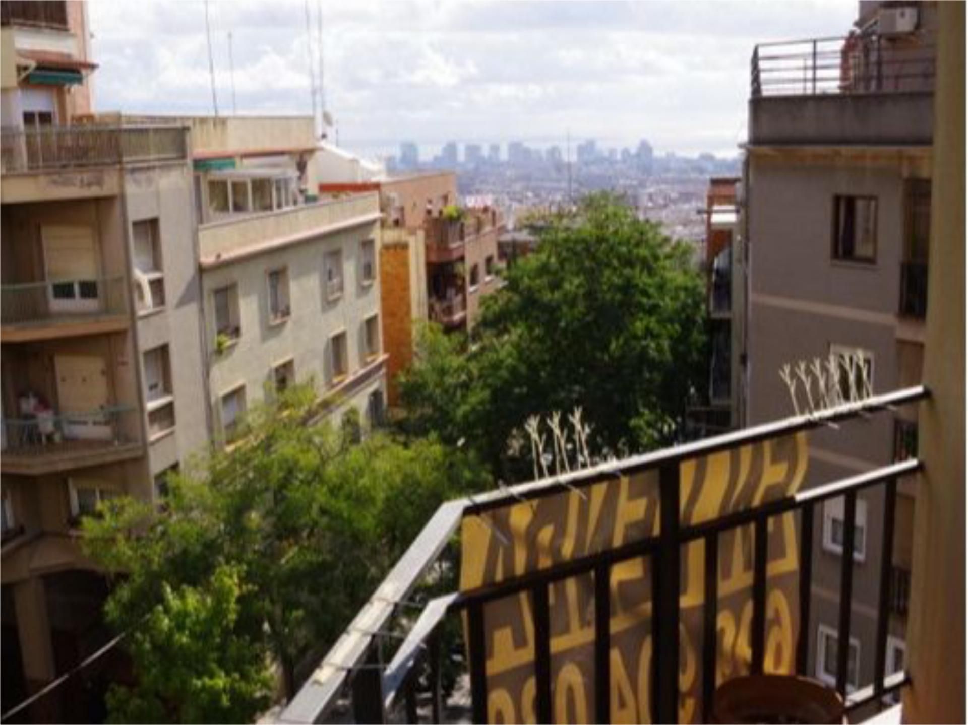 Vista exterior de Piso en venta en  Barcelona Capital con Aire acondicionado y Terraza