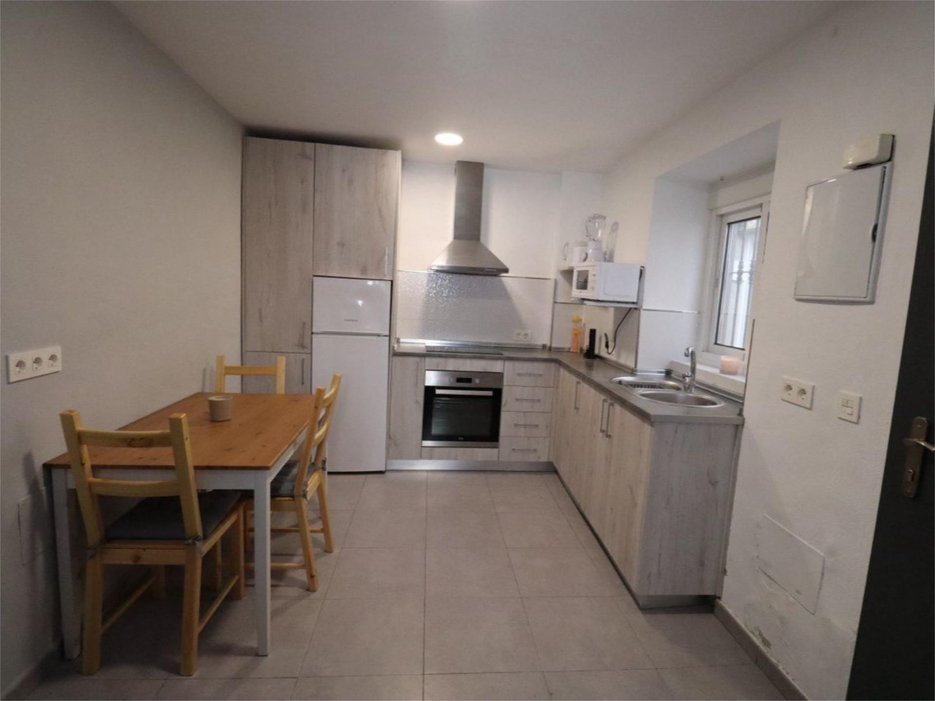 Cuina de Casa adosada de lloguer en Coín amb Aire condicionat, Calefacció i Moblat