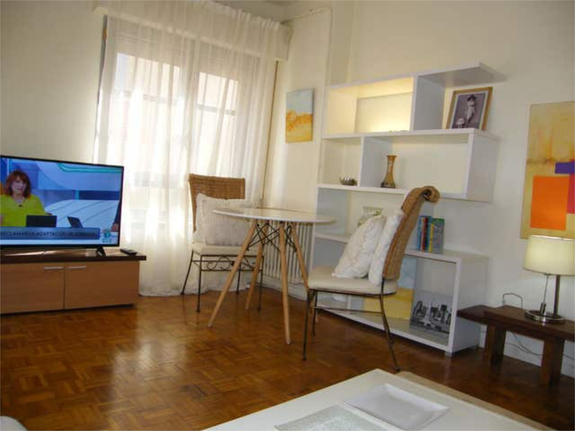 Pis de lloguer a Benavente Sala d'estar de Pis de lloguer en Benavente amb Calefacció, Terrassa i Traster