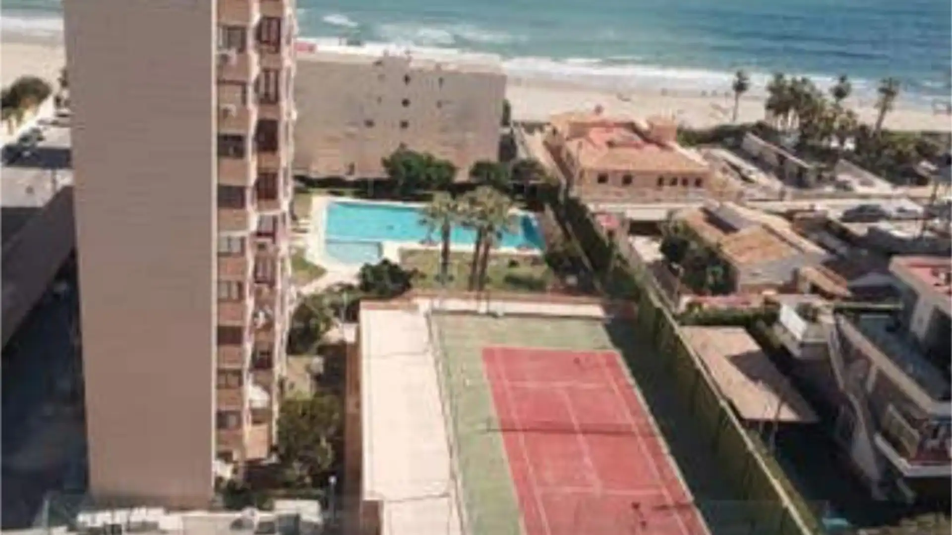 Habitación de Apartamento en venta en Alicante / Alacant con Terraza y Piscina
