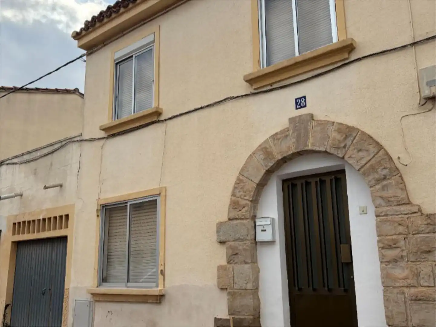 Vista exterior de Casa adosada en venda en Tudela amb Jardí privat i Terrassa
