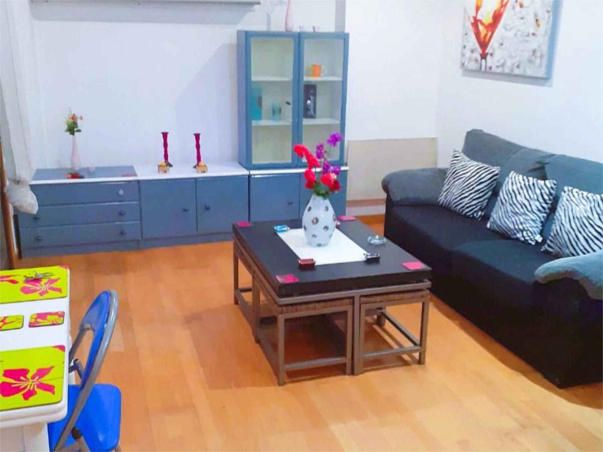 Living room of Apartments for rent in Vigo   with Heating, Terrace and Storage room