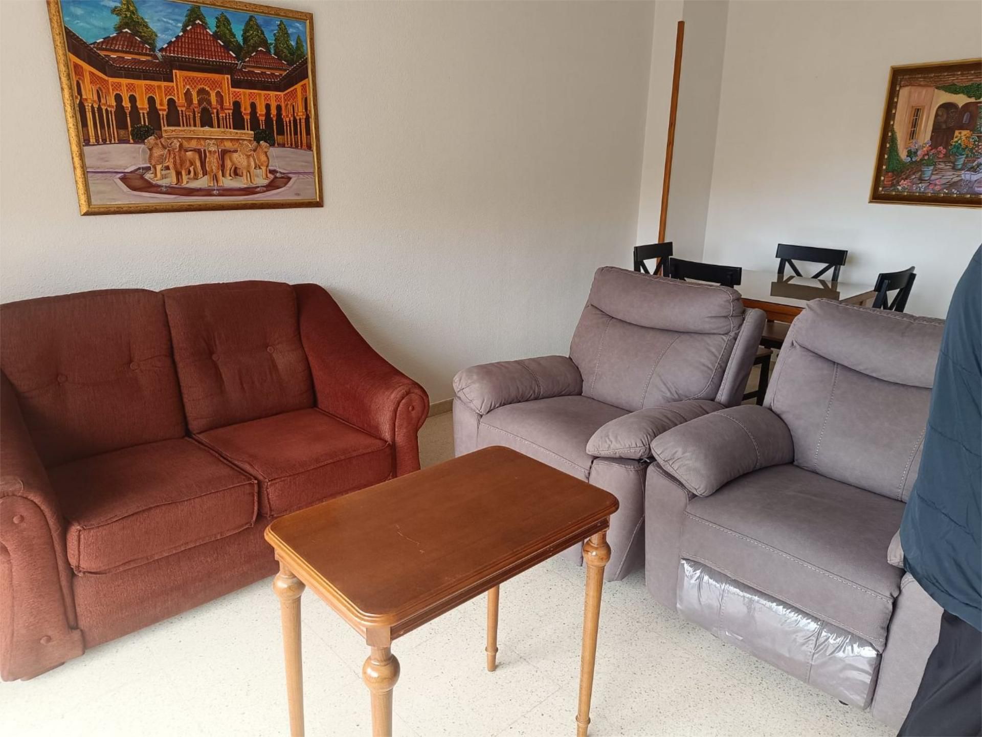 Living room of Flat for rent in  Granada Capital  with Heating, Private garden and Terrace