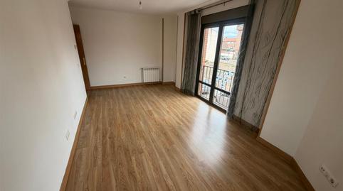 Foto 2 de Piso en venta en Calle San Diego, 11, Alovera, Guadalajara