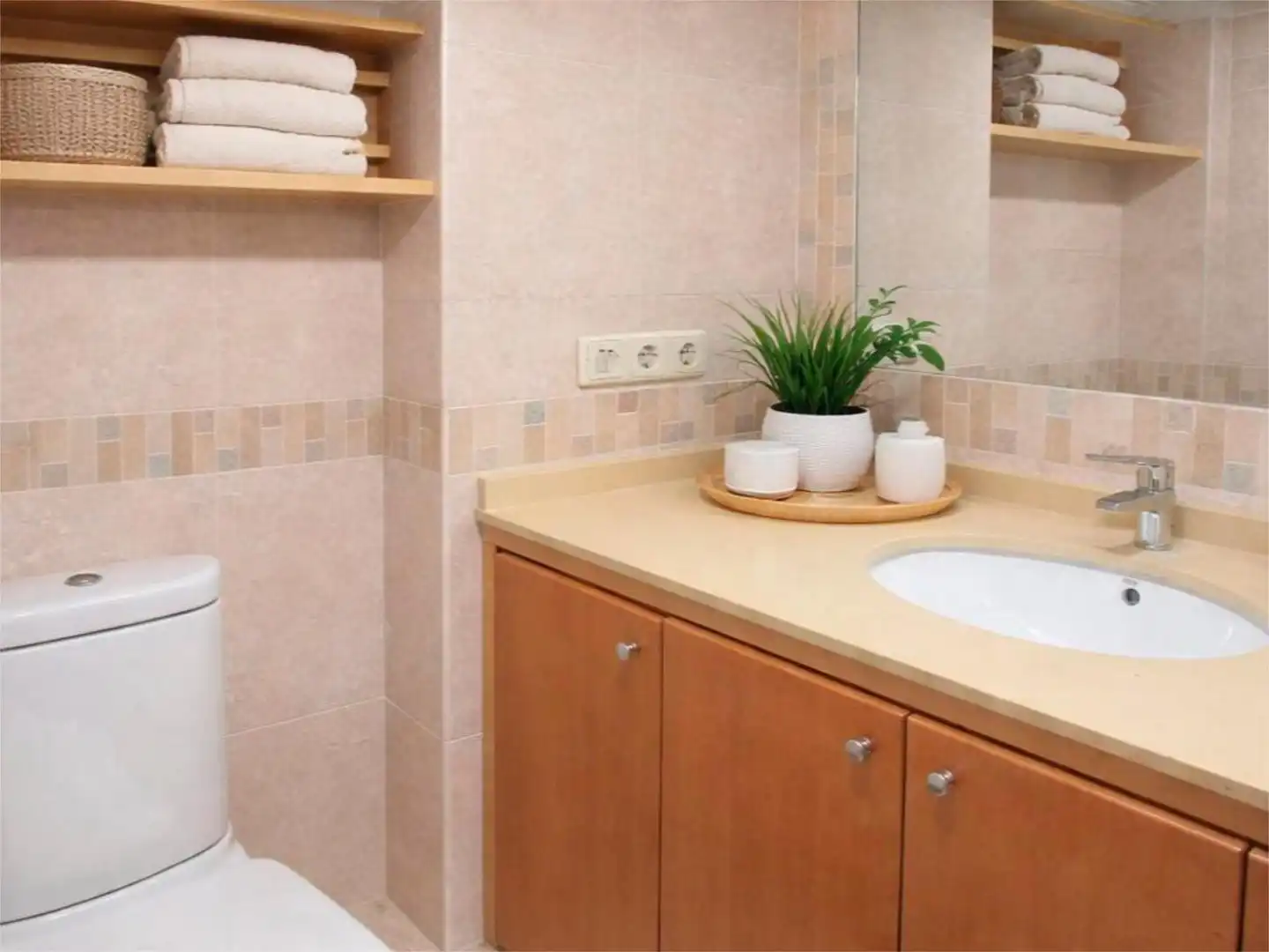 Piso en venta en Carrer de Moralets, 5, Centro - Casco antiguo Baño de Piso en venta en Torrent con Aire acondicionado y Terraza