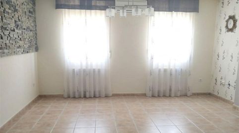 Foto 2 de Casa adosada en venta en Calle la Roda, 16, La Gineta, Albacete