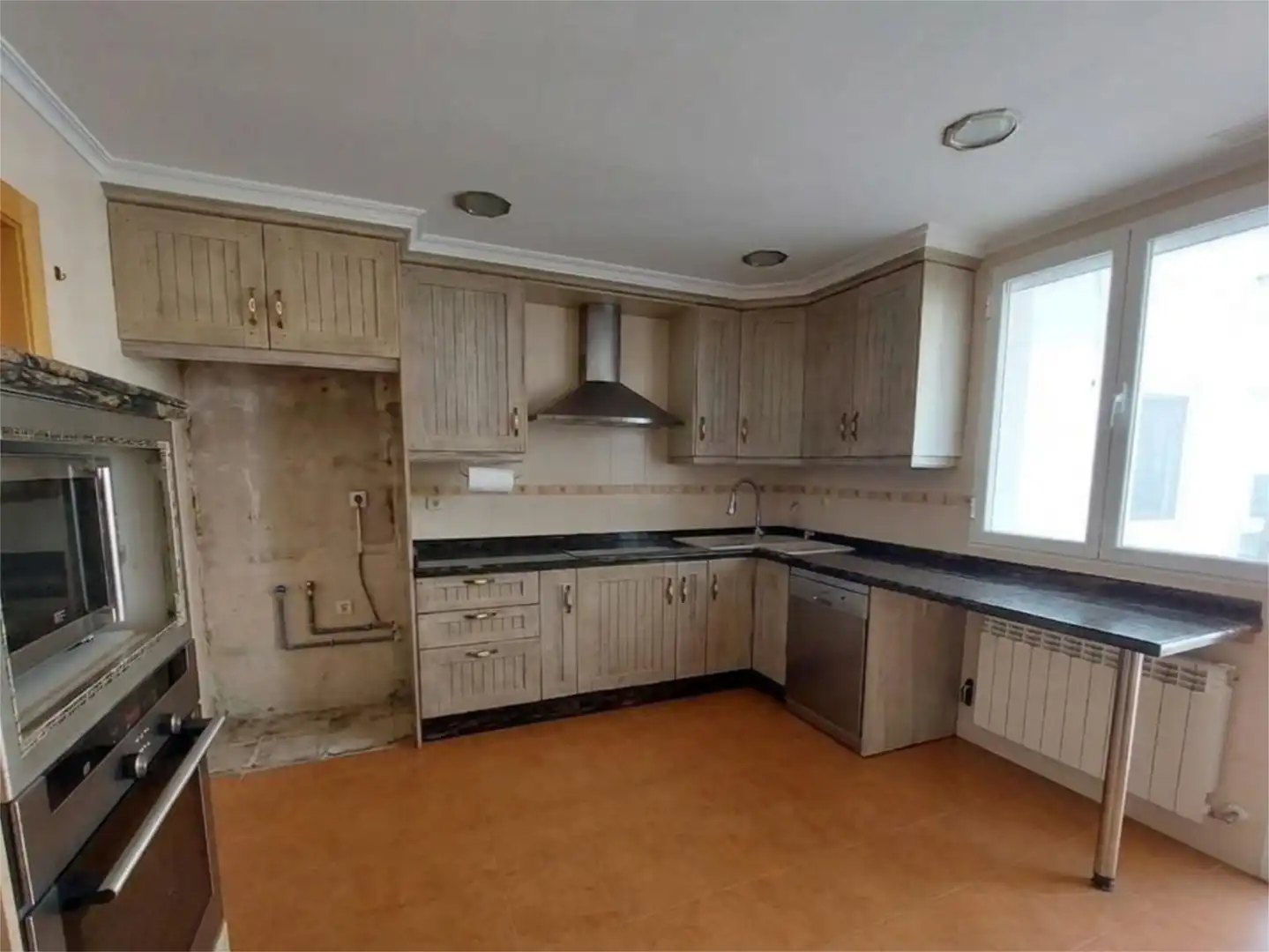 Detached homes for sale in Calle la Roda, 16, La Gineta Kitchen of Detached homes for sale in La Gineta with Air Conditioner, Terrace and Balcony