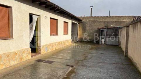 Casa o chalet en venta en Calle Cantarranas, 1, Calahorra de Boedo, Palencia - imagen 2 Foto 2 de Casa o chalet en venta en Calle Cantarranas, 1, Calahorra de Boedo, Palencia