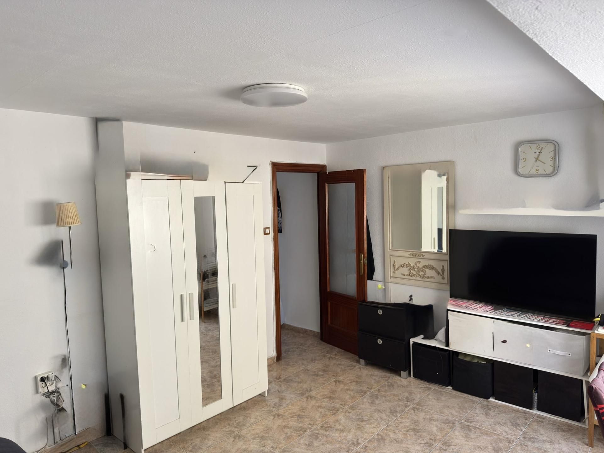 Bedroom of Flat for sale in Mislata  with Air Conditioner, Storage room and Furnished