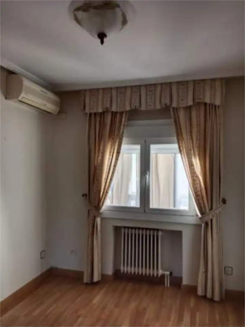 Flat for sale in Plaza de Toros Bedroom of Flat for sale in Zaragoza with Heating and Terrace