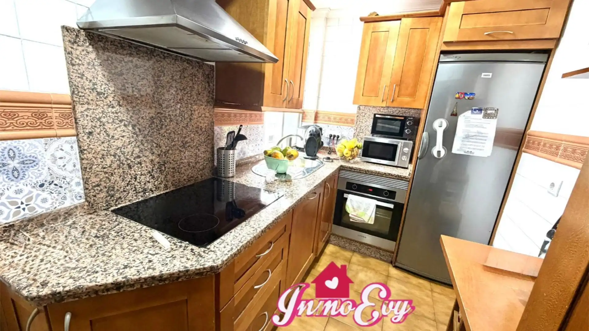 Flat for sale in Calle Escalera del Paseíllo, 1, El Pino - Bajo de Guía Kitchen of Flat for sale in Sanlúcar de Barrameda with Air Conditioner, Terrace and Storage room