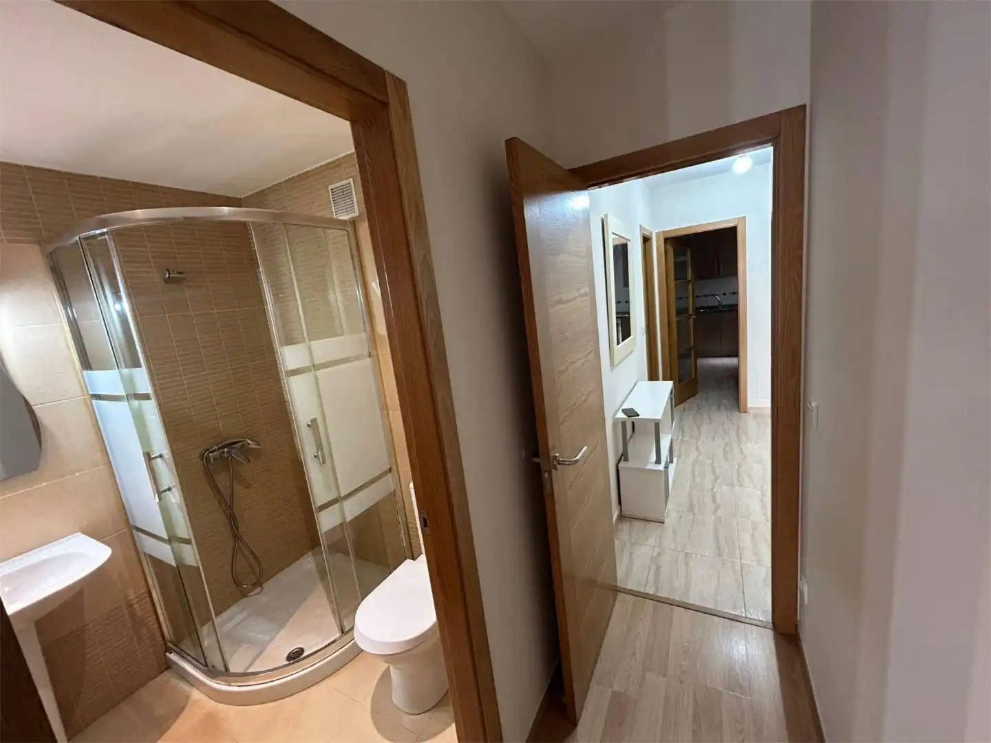 Baño de Piso de alquiler en Vilagarcía de Arousa con Calefacción, Trastero y Amueblado
