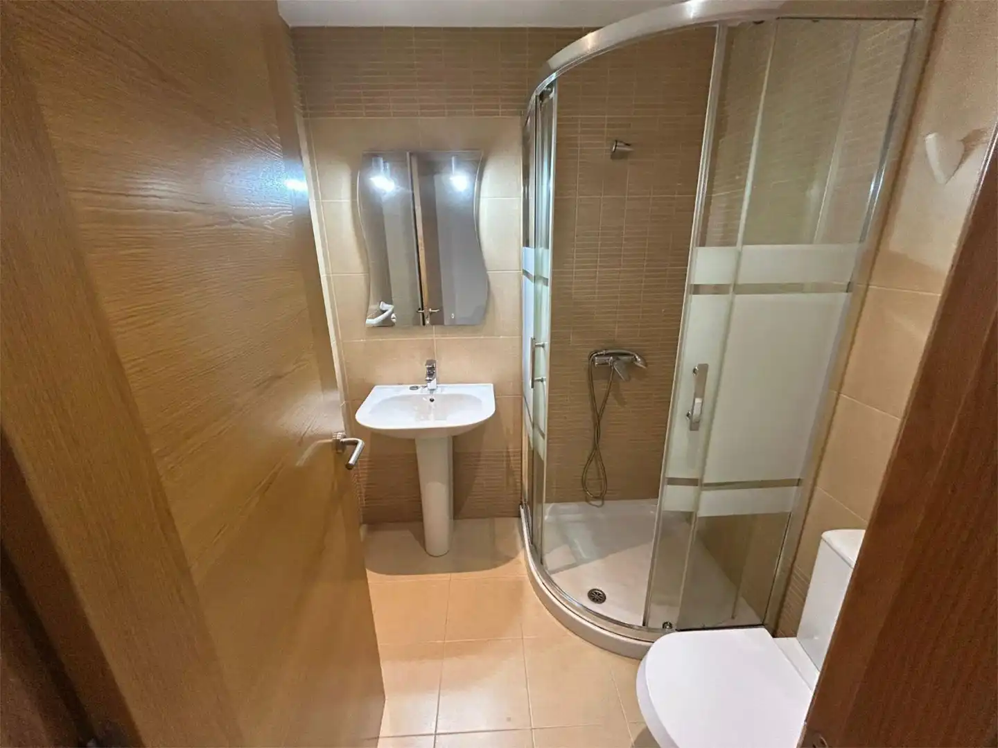 Baño de Piso de alquiler en Vilagarcía de Arousa con Calefacción, Trastero y Amueblado