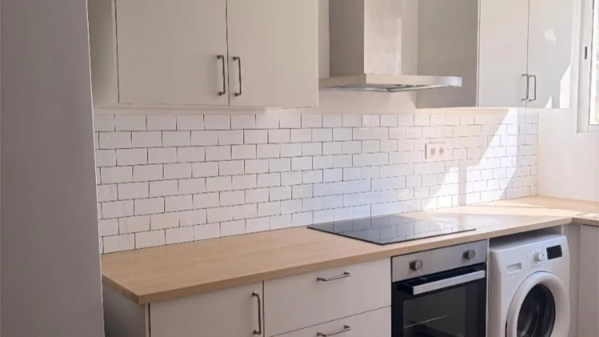 Kitchen of Flat for rent in Ferrol  with Private garden and Parquet flooring