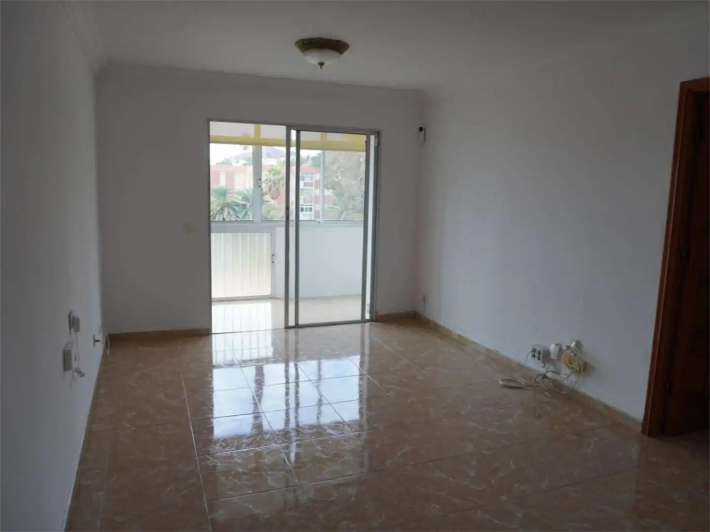 Flat for sale in Avenida Príncipes de España, 2, Chimisay - Las Delicias - Miramar Living room of Flat for sale in Santa Cruz de Tenerife with Balcony