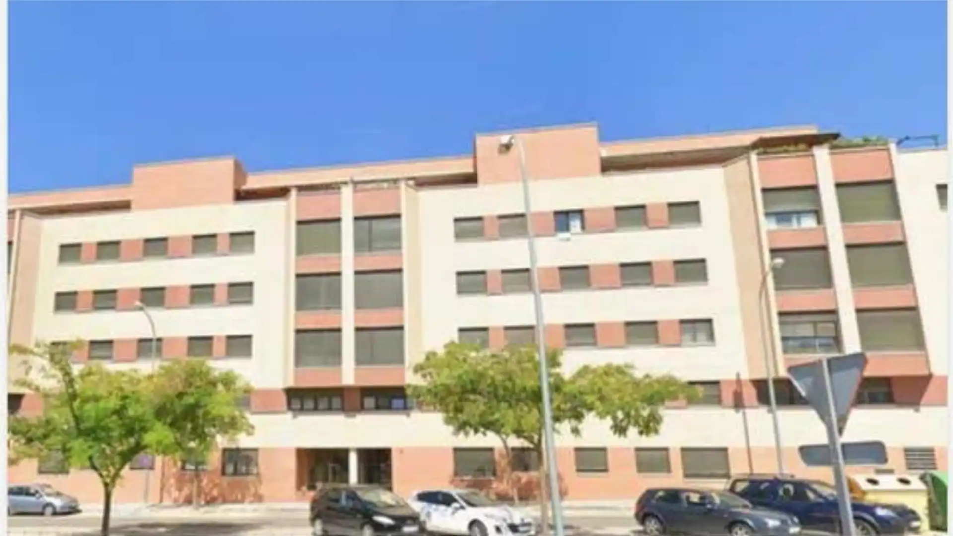 Exterior view of Flat for sale in Cuenca Capital  with Heating, Storage room and Swimming Pool