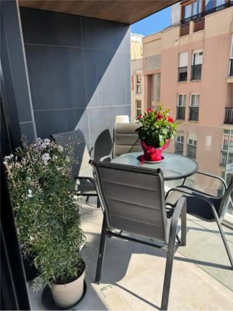 Apartamento en venta en Centro - Muelle Pesquero Terraza de Apartamento en venta en Torrevieja con Terraza