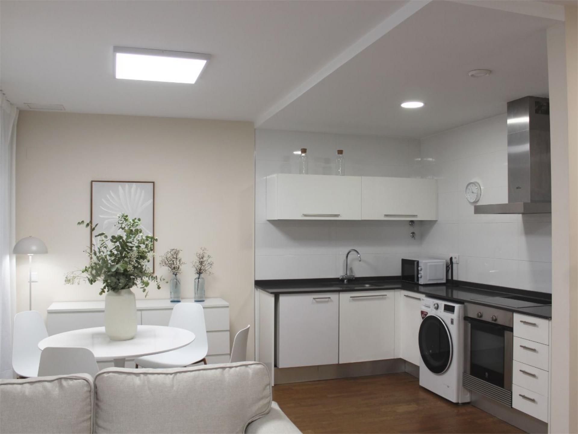 Kitchen of Flat for rent in Alzira  with Air Conditioner, Heating and Parquet flooring