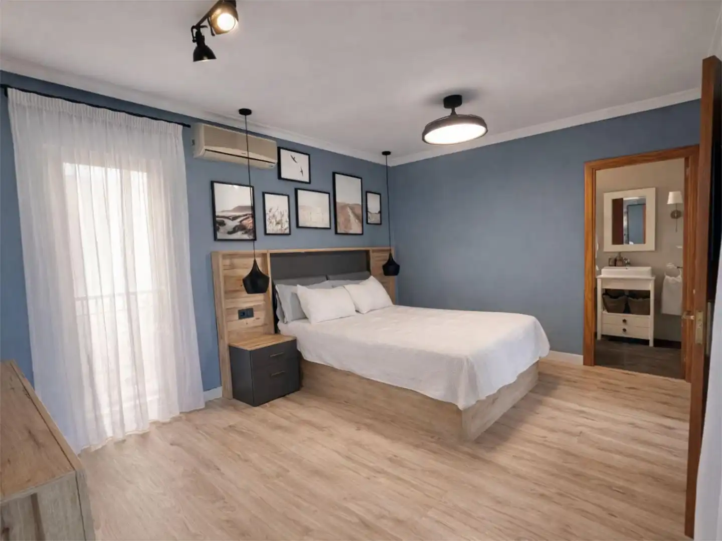 Detached homes for sale in Calle Jesús de Perceval, 20, Aguadulce Norte Bedroom of Detached homes for sale in Roquetas de Mar with Air Conditioner, Heating and Private garden