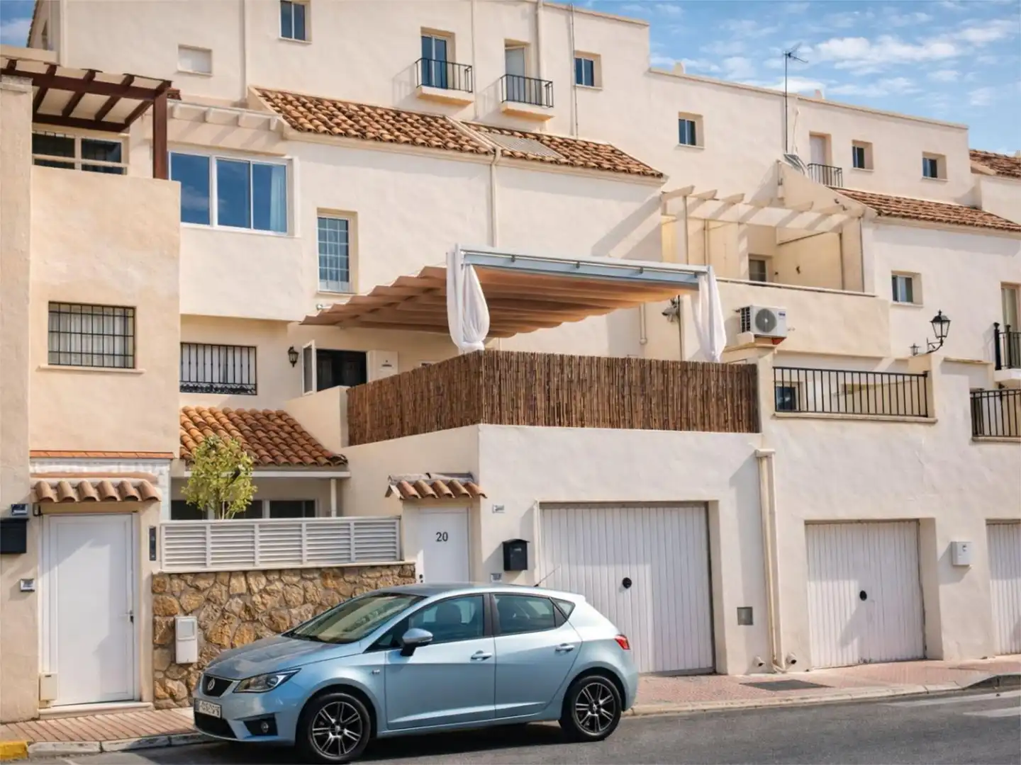 Detached homes for sale in Calle Jesús de Perceval, 20, Aguadulce Norte Exterior view of Detached homes for sale in Roquetas de Mar with Air Conditioner, Heating and Private garden
