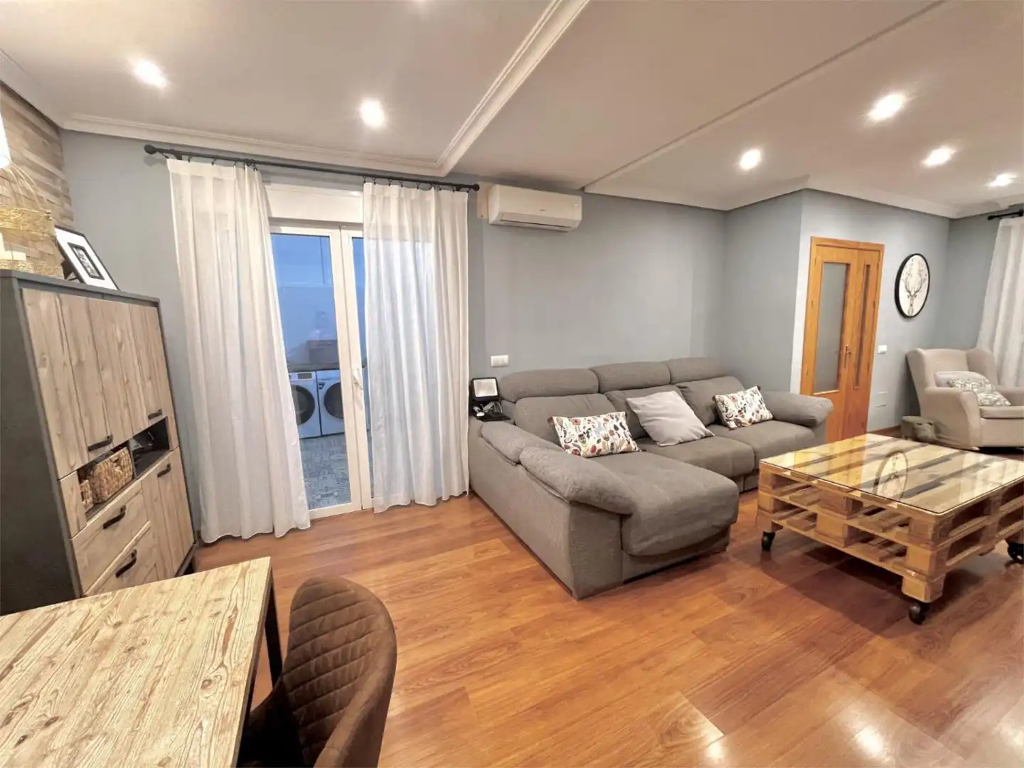 Detached homes for sale in Calle Jesús de Perceval, 20, Aguadulce Norte Living room of Detached homes for sale in Roquetas de Mar with Air Conditioner, Heating and Private garden