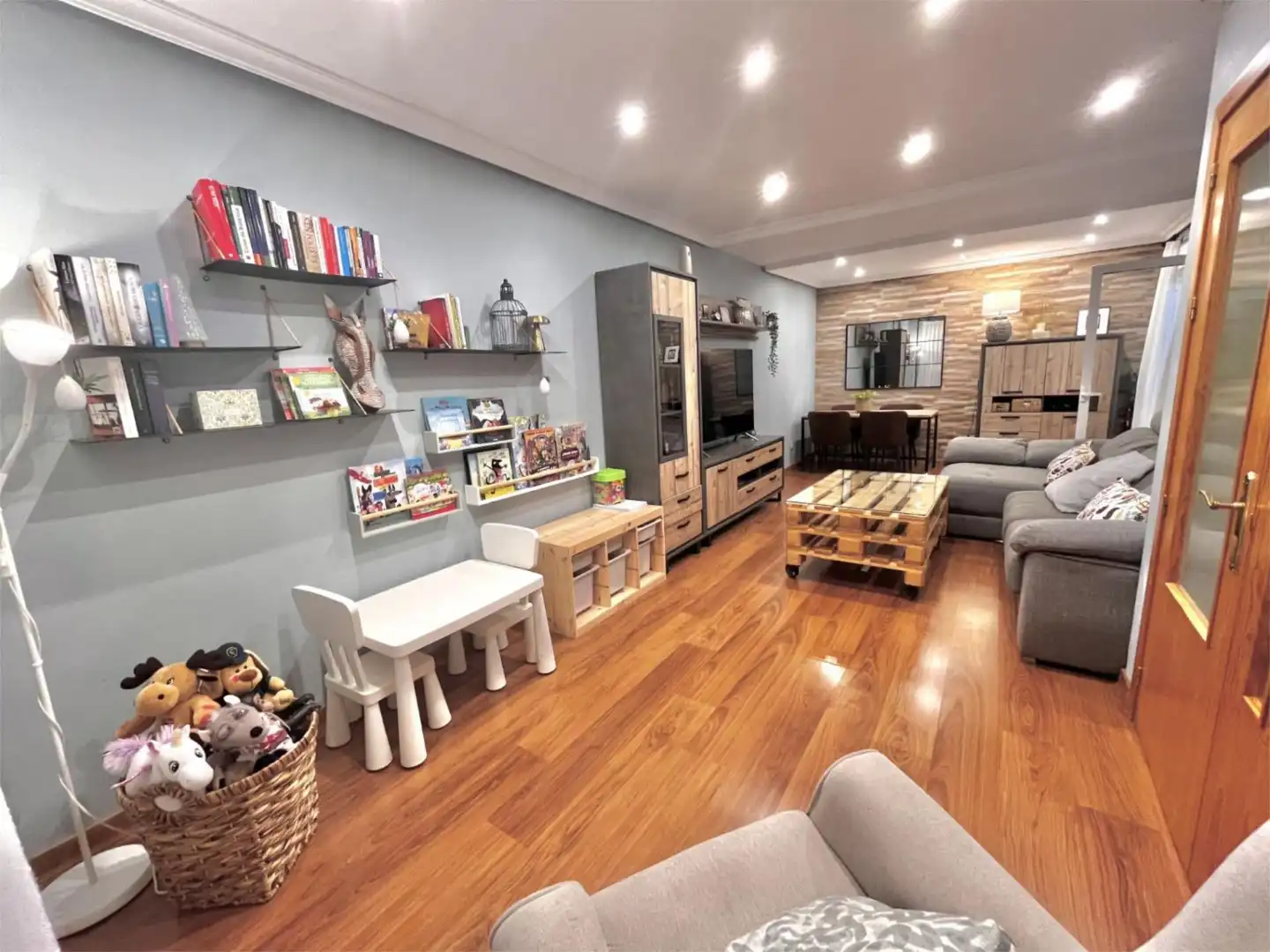 Detached homes for sale in Calle Jesús de Perceval, 20, Aguadulce Norte Living room of Detached homes for sale in Roquetas de Mar with Air Conditioner, Heating and Private garden