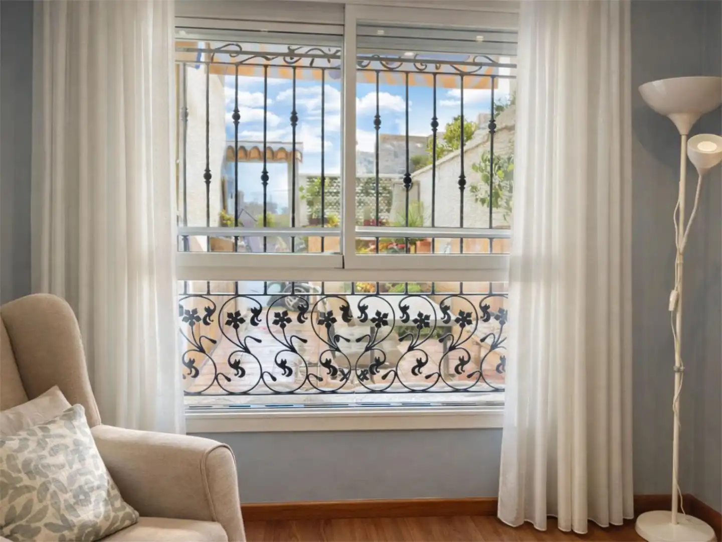 Detached homes for sale in Calle Jesús de Perceval, 20, Aguadulce Norte Balcony of Detached homes for sale in Roquetas de Mar with Air Conditioner, Heating and Private garden