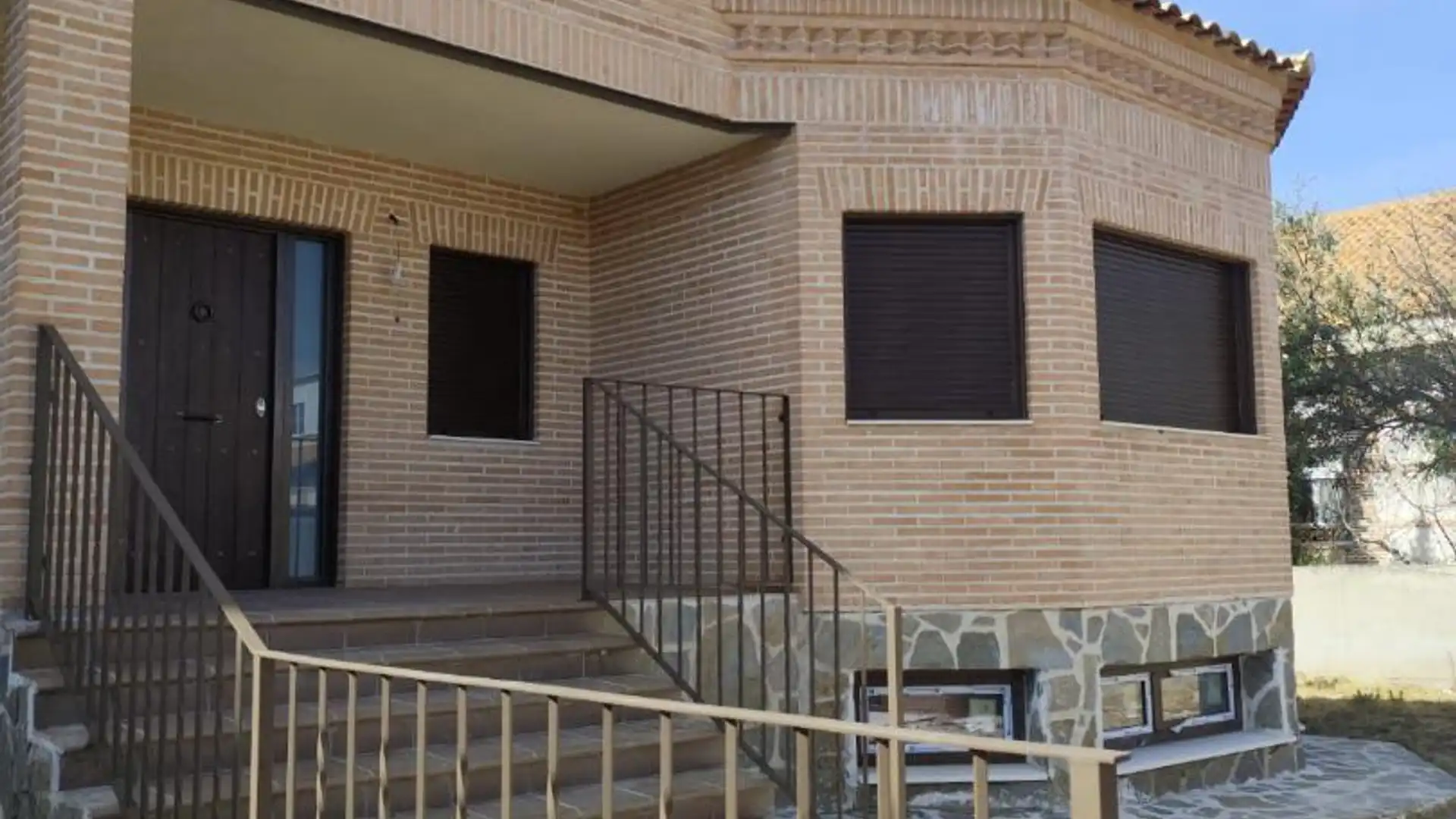 Vista exterior de Casa adosada en venta en Cobisa