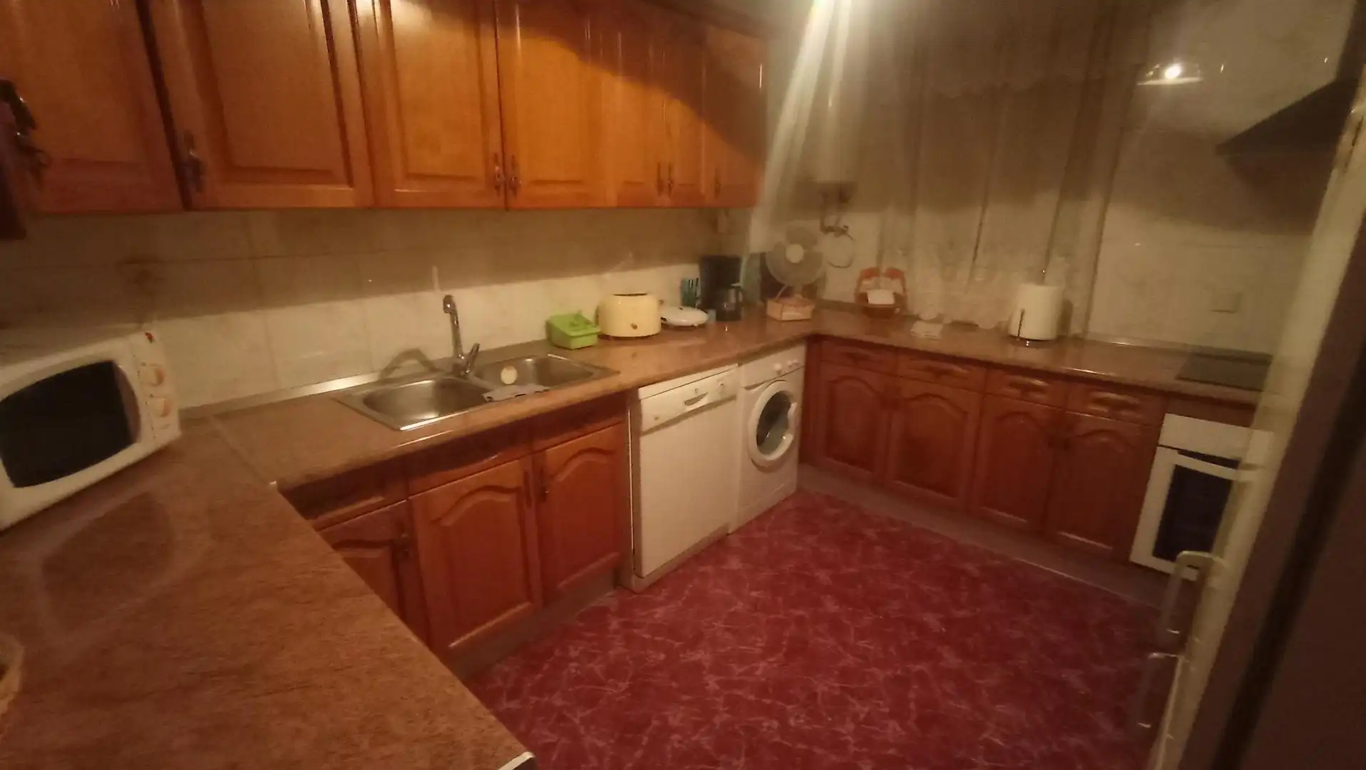 Casa adosada en venda a Carretera Almadén, 52, Abenójar Cuina de Casa adosada en venda en Abenójar amb Aire condicionat, Jardí privat i Terrassa