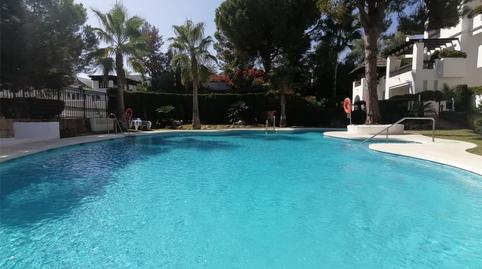 Foto 3 de Piso en venta en Calle Incosol, 40, Río Real, Marbella